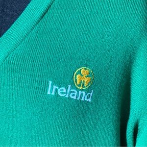 70s Men’s Kelly Green V-Neck Ireland Sweater Size XL  / Hortex